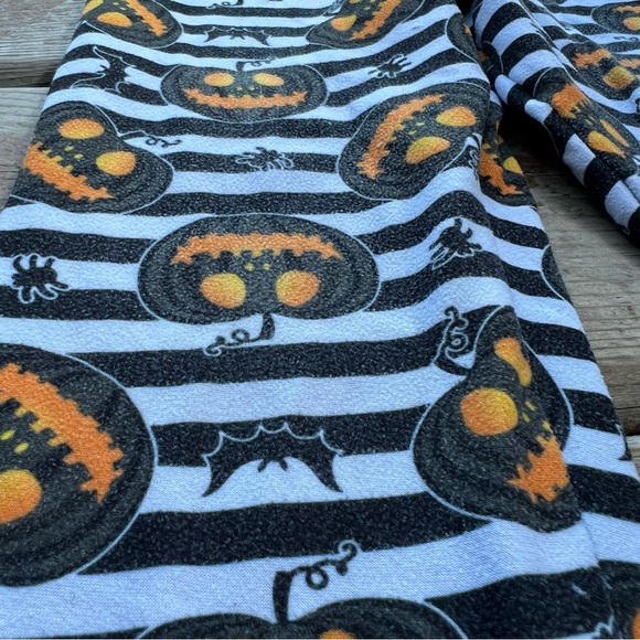 Bumblito Leggings - Holiday Set of 2 - Pumpkin and Christmas Dino - Size 5/6 - Picture 2 of 5